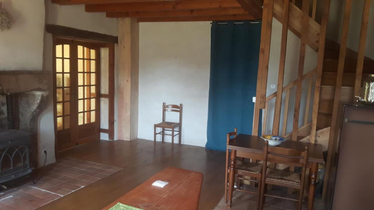 Maison En Pierre Villa Dettey Luaran gambar